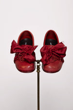 Short Laced Shoes in Red